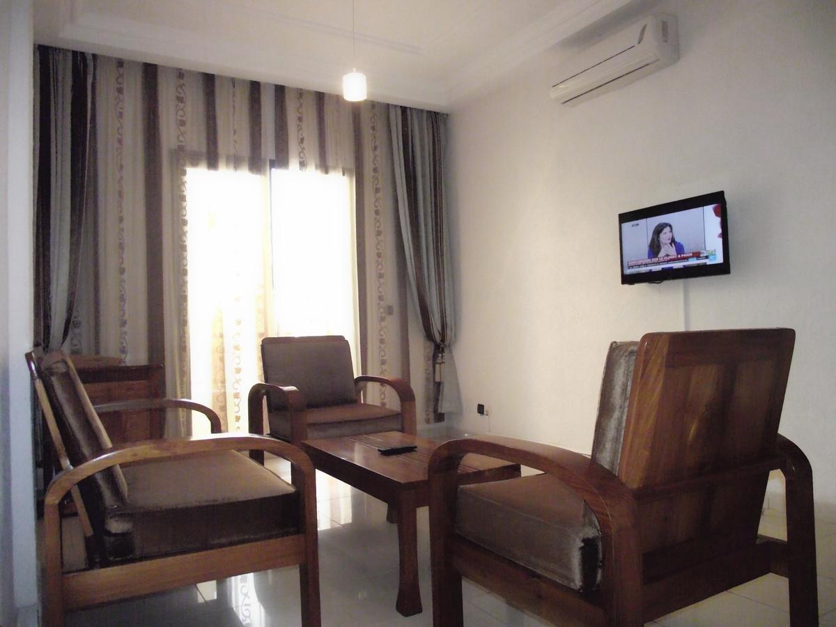 Hotel Ghis Palace Baguida ภายนอก รูปภาพ
