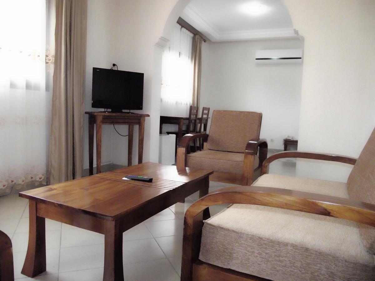 Hotel Ghis Palace Baguida ภายนอก รูปภาพ