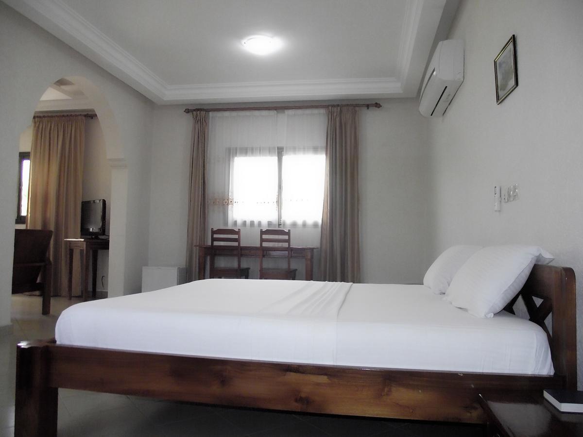 Hotel Ghis Palace Baguida ภายนอก รูปภาพ