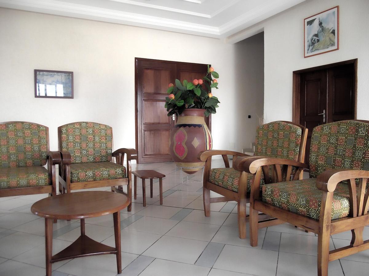 Hotel Ghis Palace Baguida ภายนอก รูปภาพ