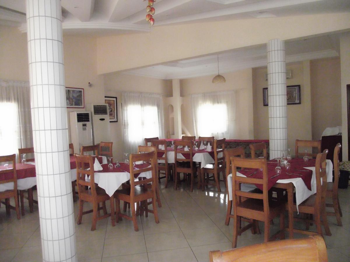 Hotel Ghis Palace Baguida ภายนอก รูปภาพ